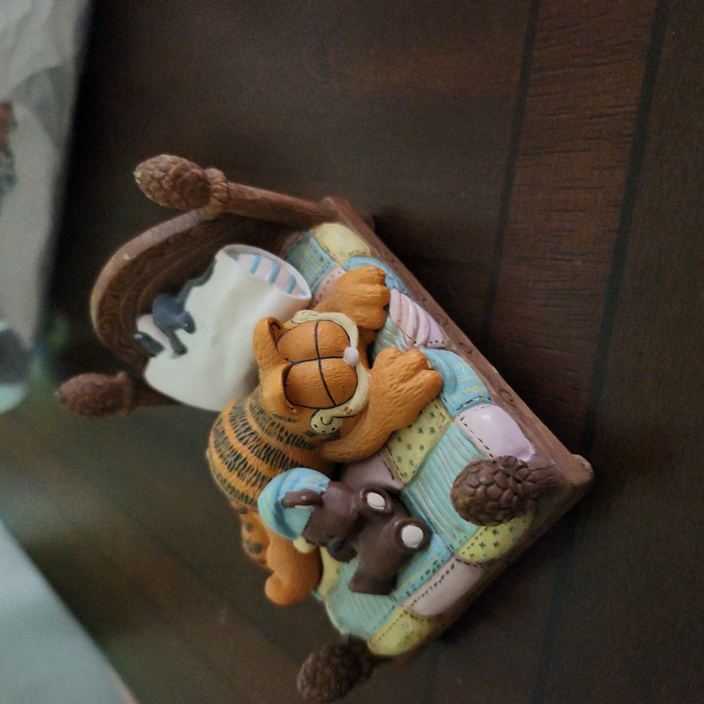 Catnap by Jim Davis Garfield